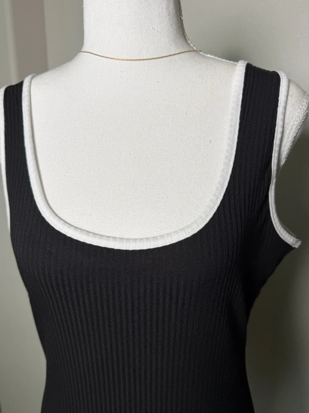 New - Black Ribbed Contrast-Trim Bodysuit - Picture 6 of 6